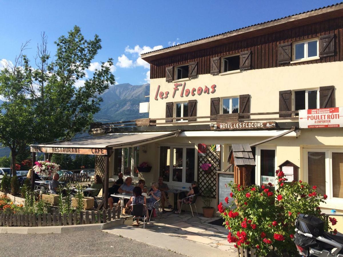 Hotel Les Flocons Le Sauze Exterior foto